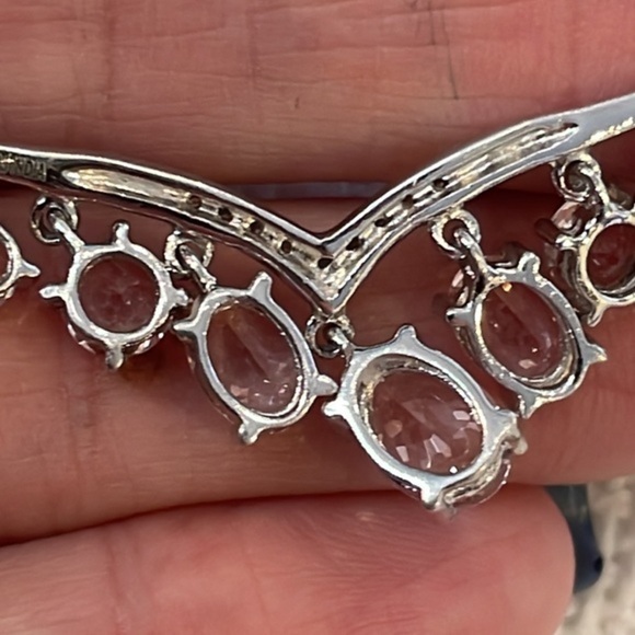 Sterling silver 925 Diamond chip elegant pink cz dangle drop bar pendant - Picture 8 of 13